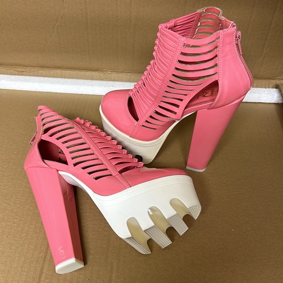 ‼️Damaged‼️ FRH Platform Lug Heels - Size 6.5 - Picture 1 of 14